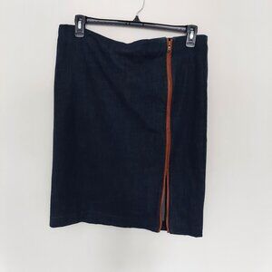 Ralph Lauren jean skirt. Size 16. 96% Cotton, 3% Polyester, 1% Elastine.